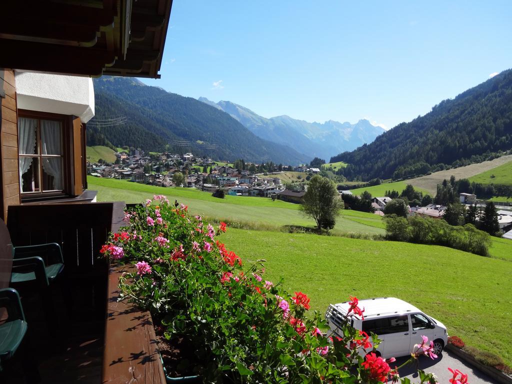 Landhaus Strolz Sankt Anton am Arlberg Quarto foto